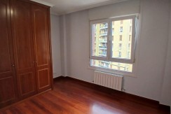 Pisazo Con Ascensor A Cota 0 De 3 Habitaciones, Garaje Y Trastero En Usansolo
