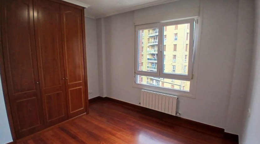 Pisazo Con Ascensor A Cota 0 De 3 Habitaciones, Garaje Y Trastero En Usansolo