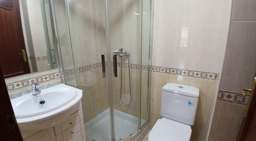 Pisazo Con Ascensor A Cota 0 De 3 Habitaciones, Garaje Y Trastero En Usansolo