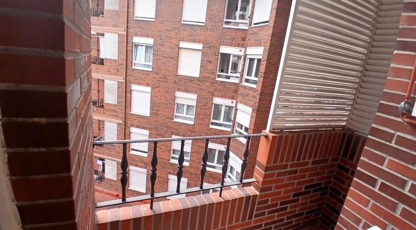 Pisazo Con Ascensor A Cota 0 De 3 Habitaciones, Garaje Y Trastero En Usansolo