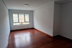 Pisazo Con Ascensor A Cota 0 De 3 Habitaciones, Garaje Y Trastero En Usansolo