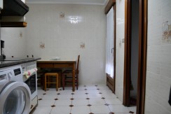 Piso Amplio De 3 Dorm. Con Ascensor Cota Cero y Balcón Con Fachada Ventilada En Zona Burros