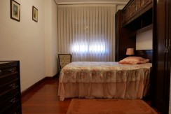 Piso Amplio De 3 Dorm. Con Ascensor Cota Cero y Balcón Con Fachada Ventilada En Zona Burros