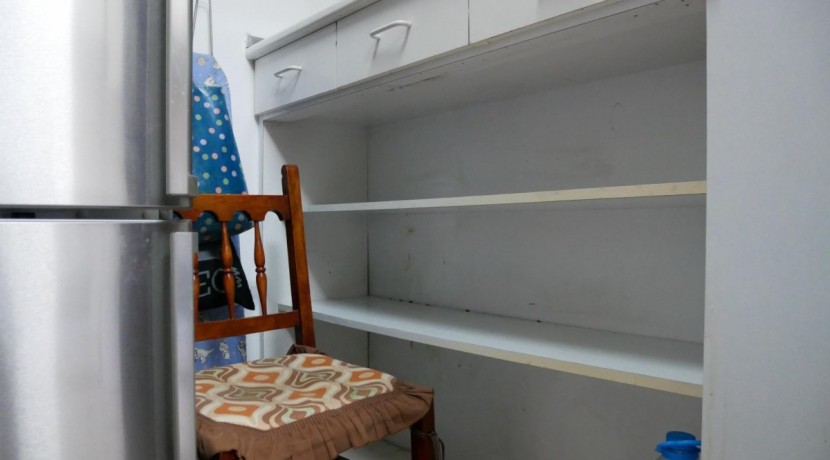 Piso Amplio De 3 Dorm. Con Ascensor Cota Cero y Balcón Con Fachada Ventilada En Zona Burros