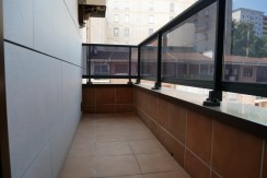 Piso Amplio De 3 Dorm. Con Ascensor Cota Cero y Balcón Con Fachada Ventilada En Zona Burros