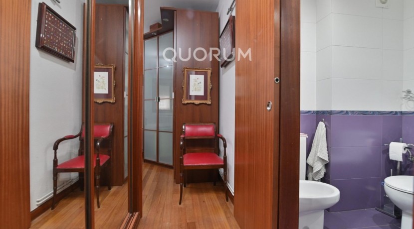 Piso Con Ascensor A Cota 0 De 3 Habitaciones, Balcón Y Camarote