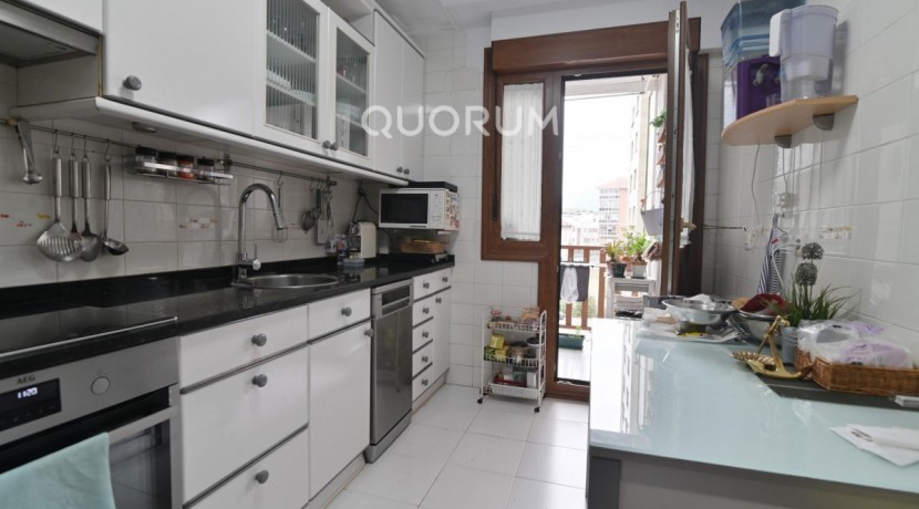 Piso Con Ascensor A Cota 0 De 3 Habitaciones, Balcón Y Camarote