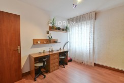 Piso Con Ascensor De 3 Habitaciones Y Balcón En El Centro De Usansolo