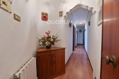 Piso Con Ascensor De 3 Habitaciones Y Balcón En El Centro De Usansolo