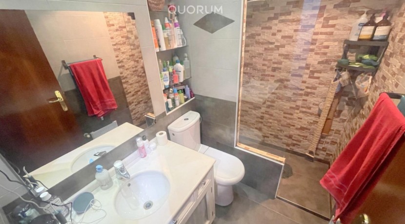 Piso de 3 Habitaciones Y 2 Baños Con Garaje Y Trastero En Otxarkoaga