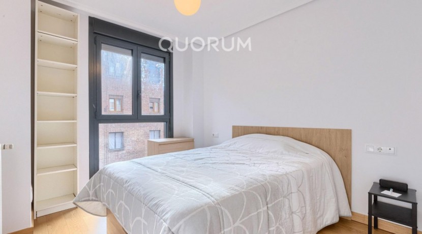 Precioso Piso Seminuevo De 1 Dormitorio Con Ascensor Cota Cero y Garaje y Trastero Incluido En Zona Miribilla