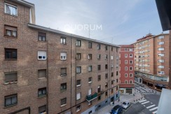 Precioso Piso Seminuevo De 1 Dormitorio Con Ascensor Cota Cero y Garaje y Trastero Incluido En Zona Miribilla