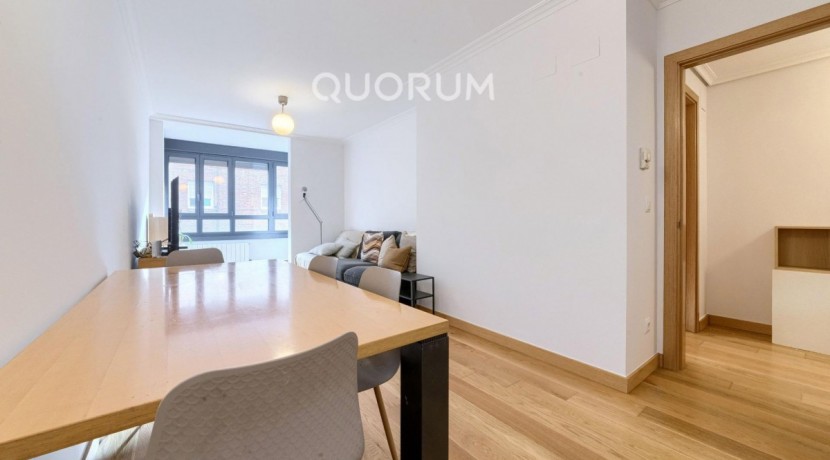 Precioso Piso Seminuevo De 1 Dormitorio Con Ascensor Cota Cero y Garaje y Trastero Incluido En Zona Miribilla