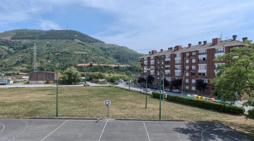 QUORUM VENDE EN EXCLUSIVA: Piso de 3 habitaciones en San Fuentes.