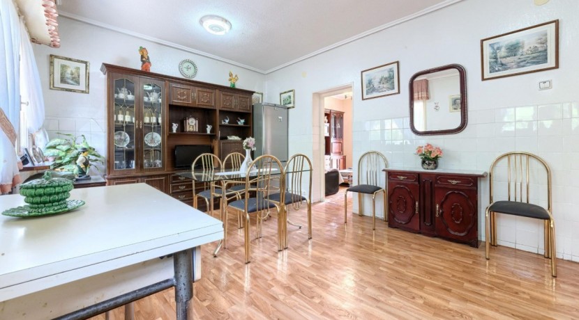 QUORUM VENDE EN EXCLUSIVA: Piso de 3 habitaciones en San Fuentes.
