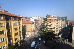 Se Vende Piso De 2 Habitaciones Y Un Baño Muy Centrico En Portugalete Con Provision De Ascensor