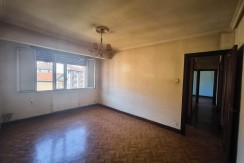Se Vende Piso De 2 Habitaciones Y Un Baño Muy Centrico En Portugalete Con Provision De Ascensor