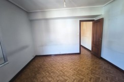 Se Vende Piso De 2 Habitaciones Y Un Baño Muy Centrico En Portugalete Con Provision De Ascensor