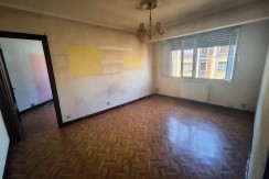 Se Vende Piso De 2 Habitaciones Y Un Baño Muy Centrico En Portugalete Con Provision De Ascensor