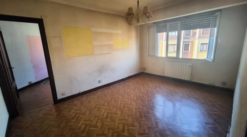 Se Vende Piso De 2 Habitaciones Y Un Baño Muy Centrico En Portugalete Con Provision De Ascensor