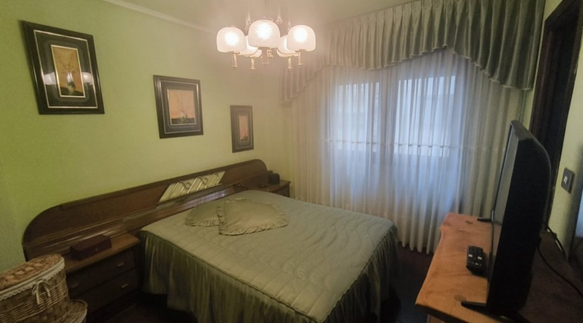 Se Vende Piso En Peñota De 3 Habitaciones Y 2 Baños Con Parcela De Garaje