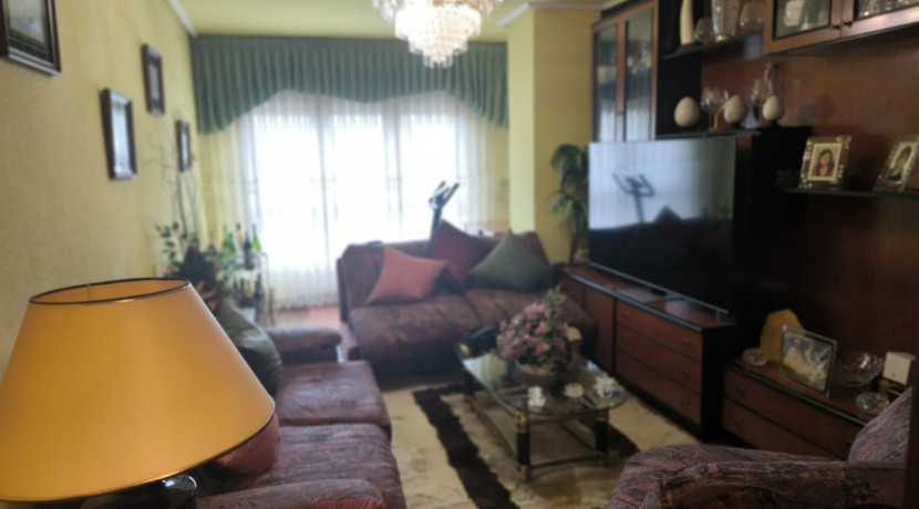Se Vende Piso En Peñota De 3 Habitaciones Y 2 Baños Con Parcela De Garaje