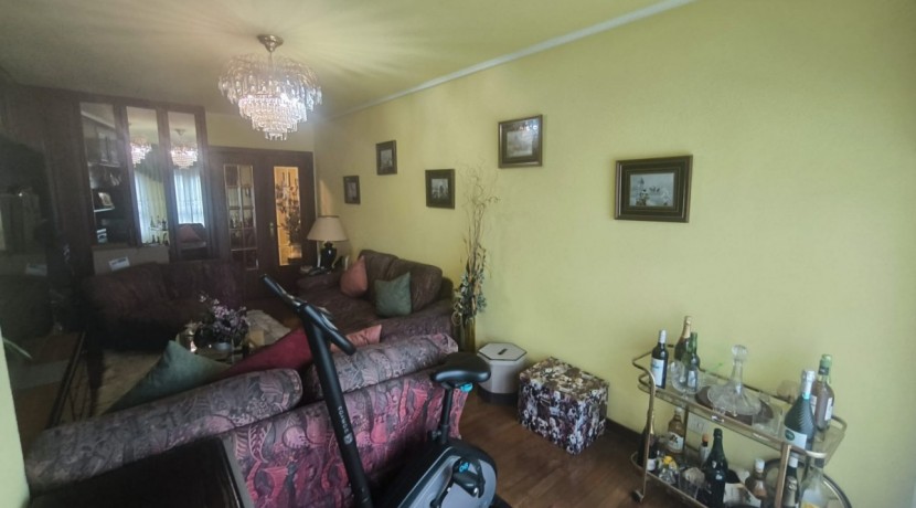 Se Vende Piso En Peñota De 3 Habitaciones Y 2 Baños Con Parcela De Garaje