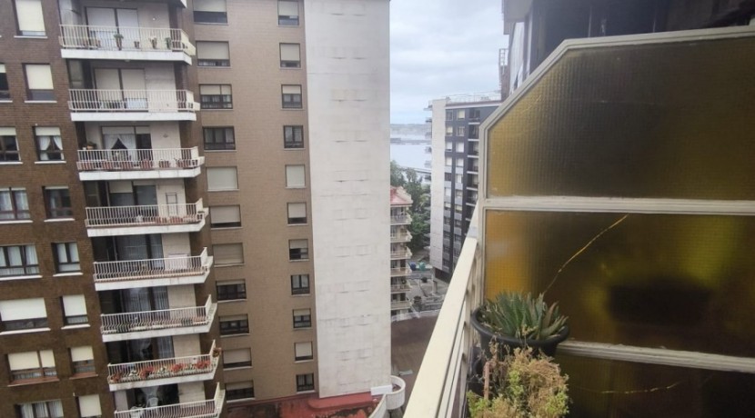 Se Vende Piso En Peñota De 3 Habitaciones Y 2 Baños Con Parcela De Garaje