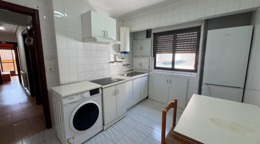 TRES HABITACIONES CON TERRAZA EN EL CENTRO DE BARAKALDO