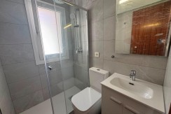 TRES HABITACIONES CON TERRAZA EN EL CENTRO DE BARAKALDO
