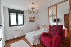 Adosado De 3 Habitaciones Y Jardín En Olabarrieta