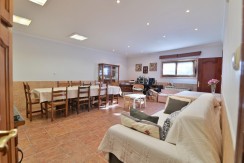 Adosado De 3 Habitaciones Y Jardín En Olabarrieta