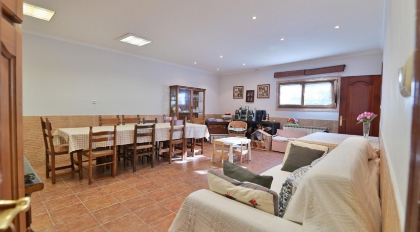 Adosado De 3 Habitaciones Y Jardín En Olabarrieta