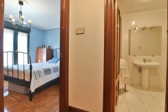 Adosado De 3 Habitaciones Y Jardín En Olabarrieta
