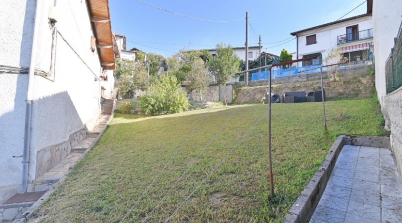 Adosado De 3 Habitaciones Y Jardín En Olabarrieta