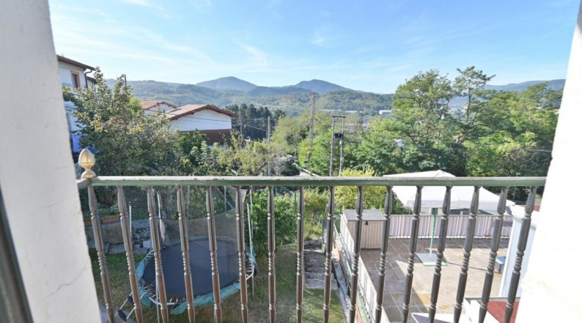 Adosado De 3 Habitaciones Y Jardín En Olabarrieta