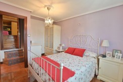 Adosado De 3 Habitaciones Y Jardín En Olabarrieta