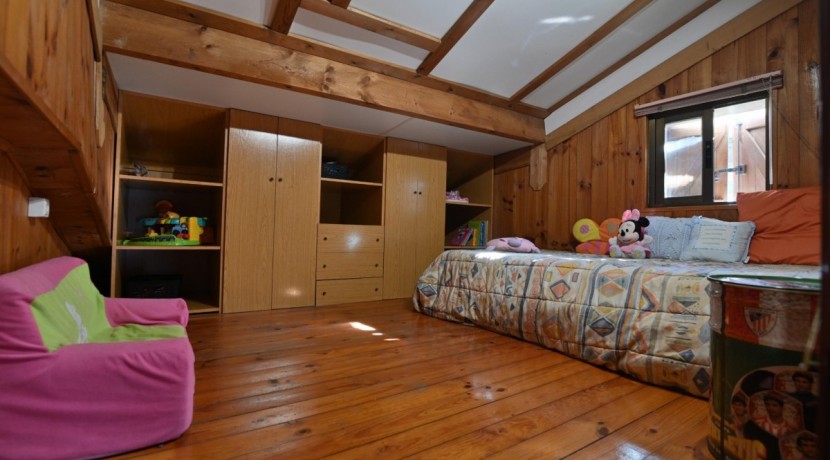 Adosado De 3 Habitaciones Y Jardín En Olabarrieta
