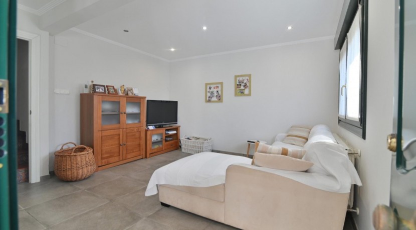 Adosado De 3 Habitaciones Y Jardín En Olabarrieta