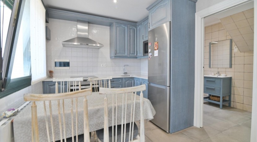 Adosado De 3 Habitaciones Y Jardín En Olabarrieta