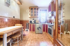 Amplio Piso con Gran Altura y Luminoso De 4 Dormitorios Con Balcón, Ascensor y Garaje y Trastero incluidos en Zona Txurdinaga