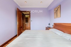 Amplio Piso con Gran Altura y Luminoso De 4 Dormitorios Con Balcón, Ascensor y Garaje y Trastero incluidos en Zona Txurdinaga