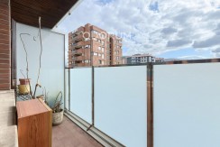 Amplio Piso con Gran Altura y Luminoso De 4 Dormitorios Con Balcón, Ascensor y Garaje y Trastero incluidos en Zona Txurdinaga