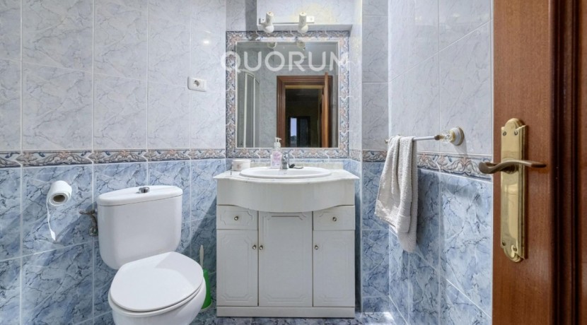 Amplio Piso De 3 Dormitorios y 2 Baños Con Amplio Balcón y Ascensor Cota Cero En Zona San Miguel