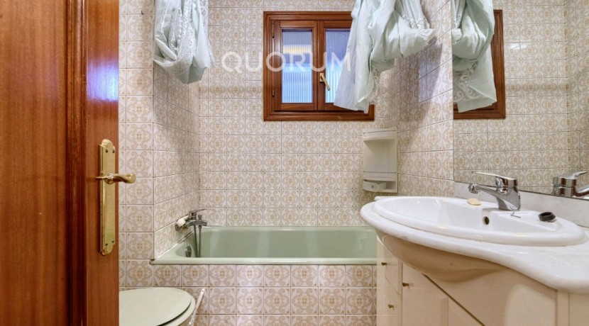 Amplio Piso De 3 Dormitorios y 2 Baños Con Amplio Balcón y Ascensor Cota Cero En Zona San Miguel