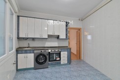 Amplio Piso Sin Amueblar En Algorta