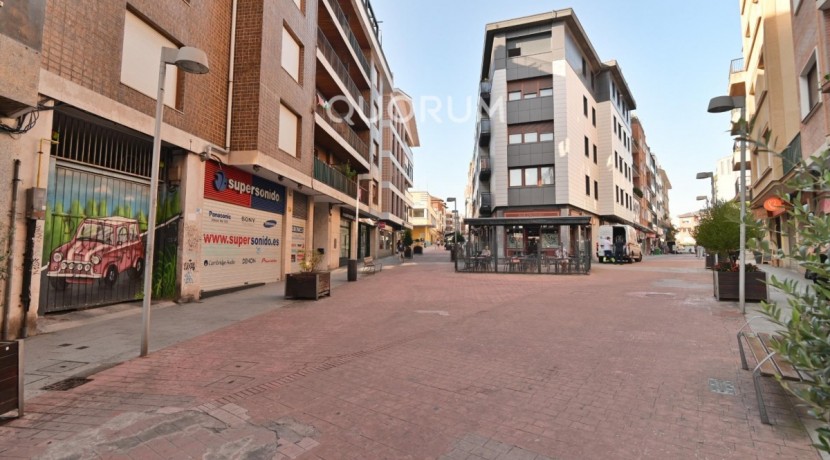 Amplio Piso Sin Amueblar En Algorta