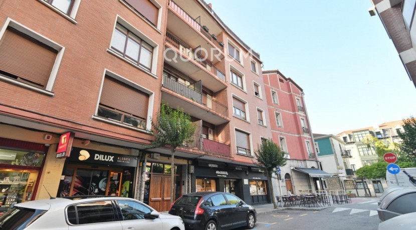 Amplio Piso Sin Amueblar En Algorta