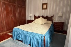 Amplio Piso y Luminoso De 4 Dormitorios y 2 Baños Con Ascensor Cota 0, Balcón y Garaje Opcional En Zona Ayuntamiento