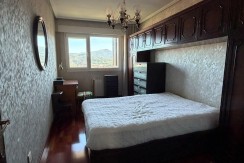 Amplio Piso y Luminoso De 4 Dormitorios y 2 Baños Con Ascensor Cota 0, Balcón y Garaje Opcional En Zona Ayuntamiento